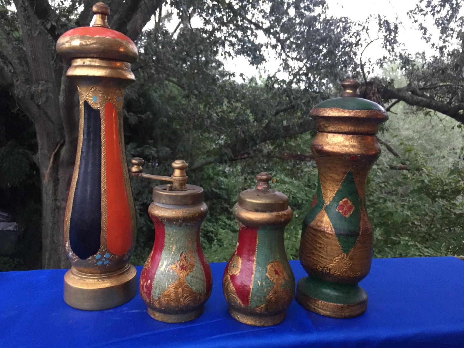 SET Antique ITALIAN FLORENTINE GILT TOLE GRINDER MILL PEPPER & SALT SHAKER ??j8