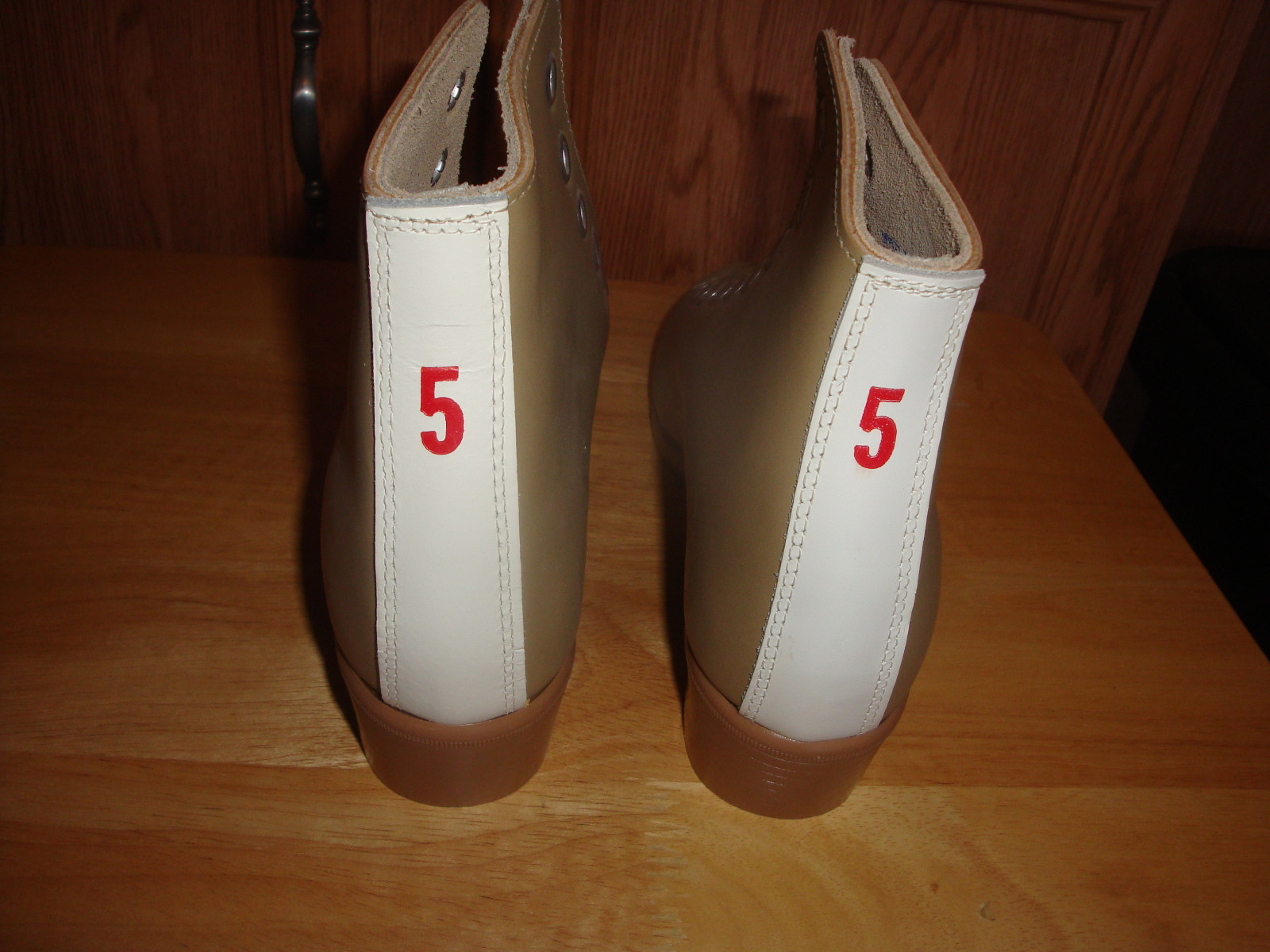 Riedell Size 5 Womens Rental Roller Skate Boots w/ Leather Upper- Vintage