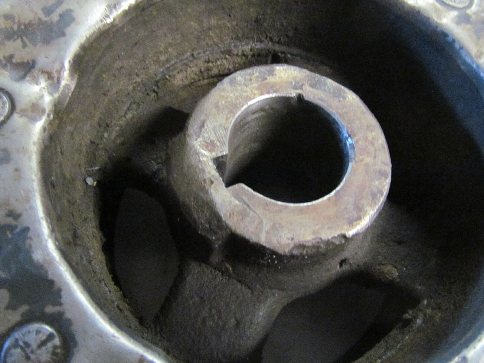 VINTAGE FLAT BELT PULLEY, 7-1/2