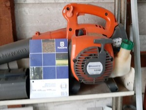 husqvarna 2 stroke blower