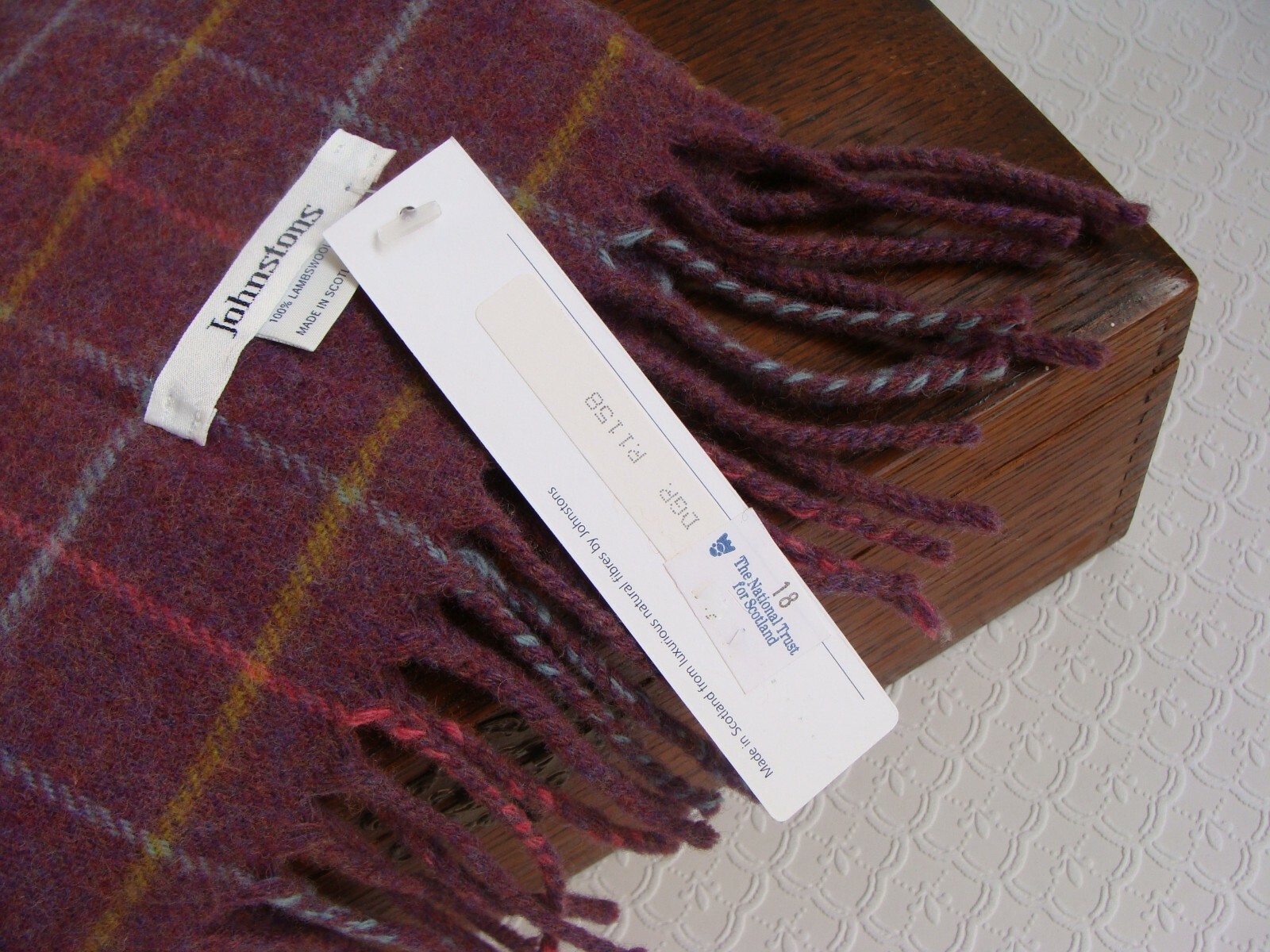 New JOHNSTONS 100% Lambswool Scarf Plaid Wool Made in Scotland NWT