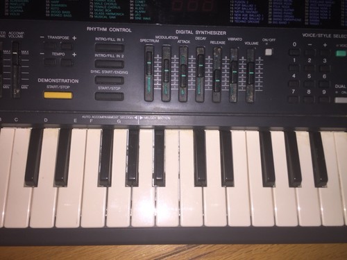 Yamaha PSS-380 PortaSound 49 Mini Keys Synthesizer Electronic Keyboard-Works!!