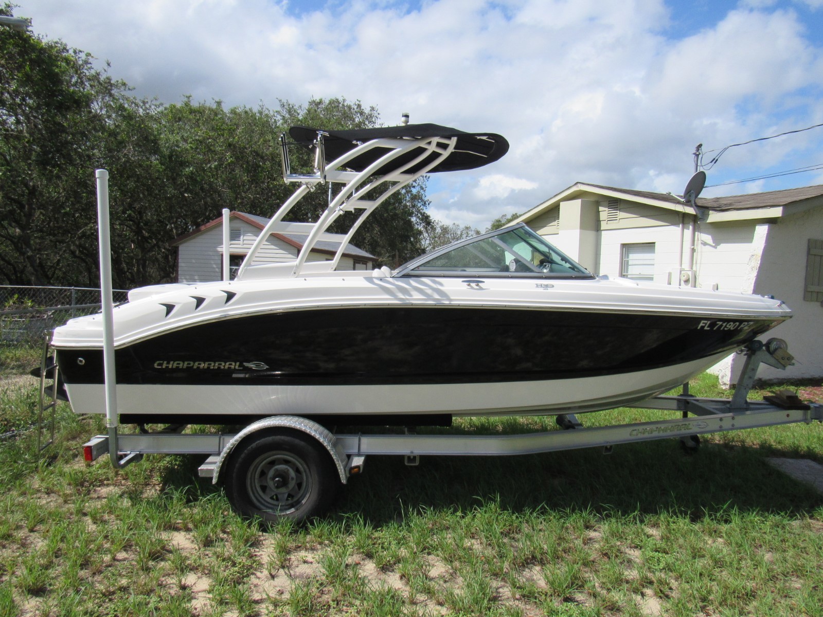 2015 Chaparral H2O Sport With Tower Very Clean Low Hours!