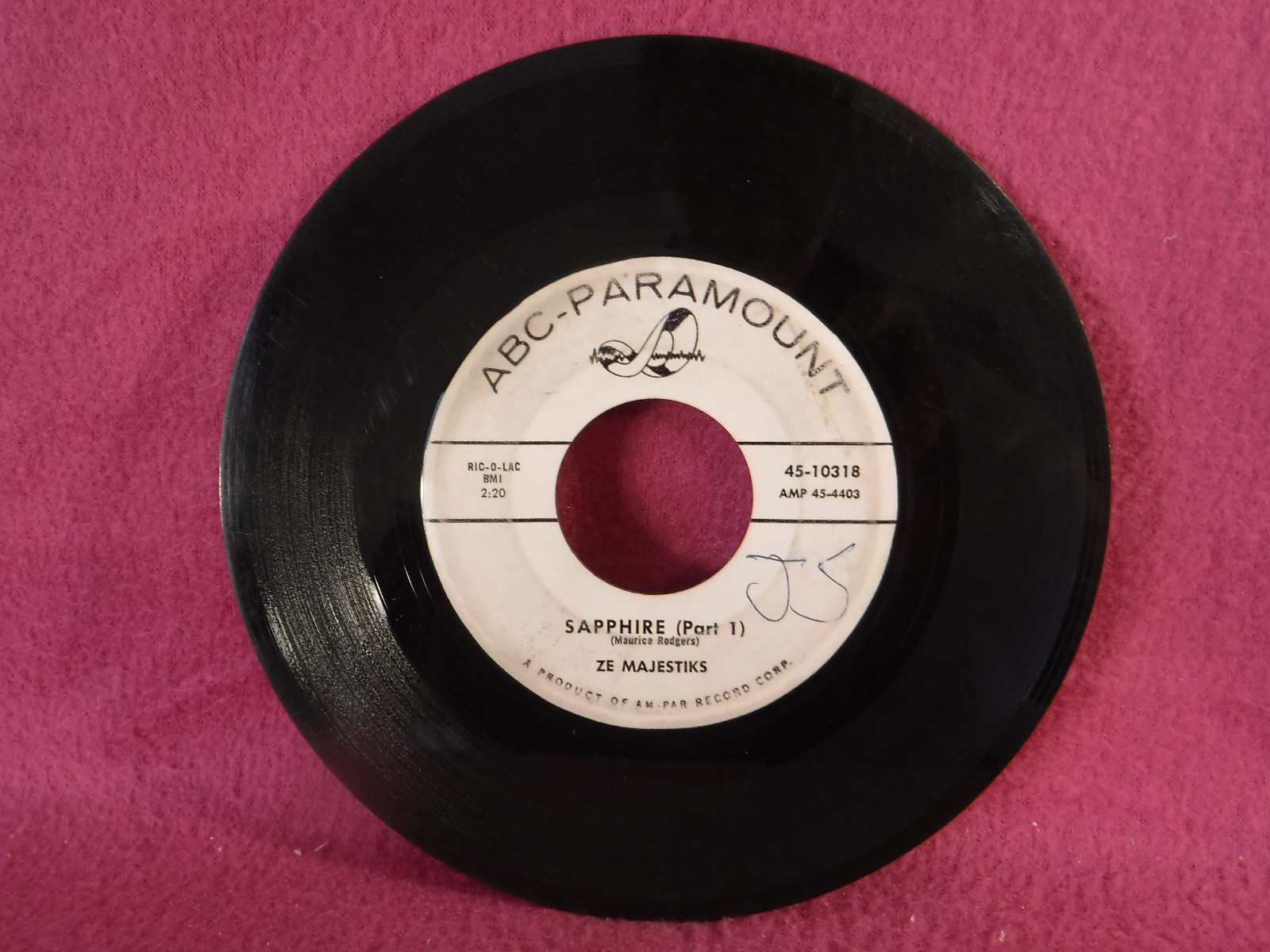 リン・ヒューズ　US盤レコード Ze Majestics, Sapphire, ABC Paramount Records 45-10318, 1962