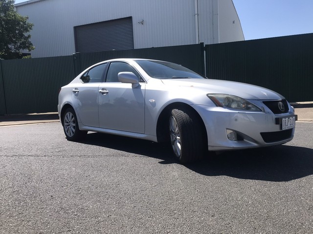 2005 lexus is250