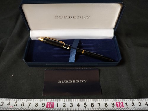 バーバリー　ペン BURBERRY Ball Point Pen Red/Black Ink and Mechanical Pencil