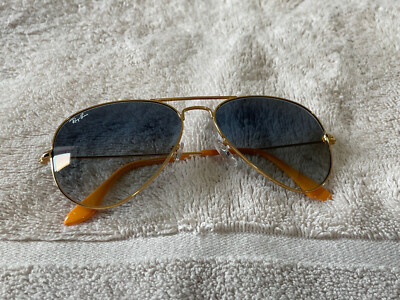 Pre-Owned Ray Ban RB3025 001/3F Sunglasses Aviator Large Metal Gold/ Light Blue