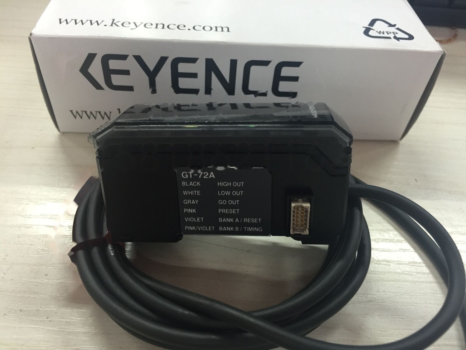 キーエンス　GT-72A Amplifier Unit, DIN Rail Type, NPN - GT-72A | KEYENCE America