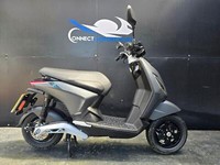 PIAGGIO ONE ELECTRIC SCOOTER 50CC EQUIVALENT TRADE SALE HPI CLEAR 