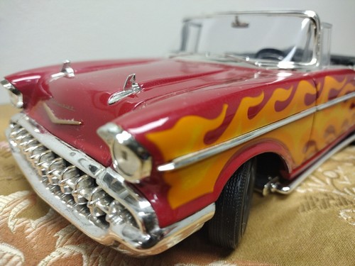 1/18 シボレーベルエアコンバーチブル レッド 1957 Chevy MM製 Amazon | 1/18 シボレーベルエアコンバーチブル レッド 1957