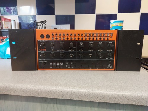 小*雨様 Behringer SPICE EDGE CRAVE ラック付き Behringer Crave, Edge and Spice Rack Ears | eBay