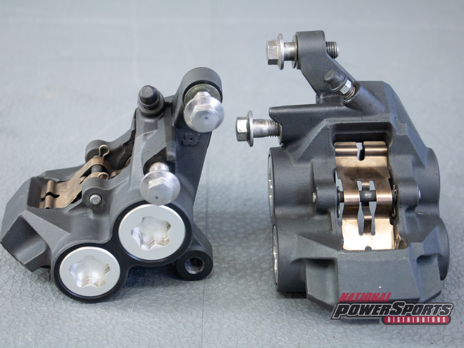 パーツ Yamaha Fz1 2006-2014 original calipers 06-12 YAMAHA FZ1 FRONT BRAKE CALIPER | eBay