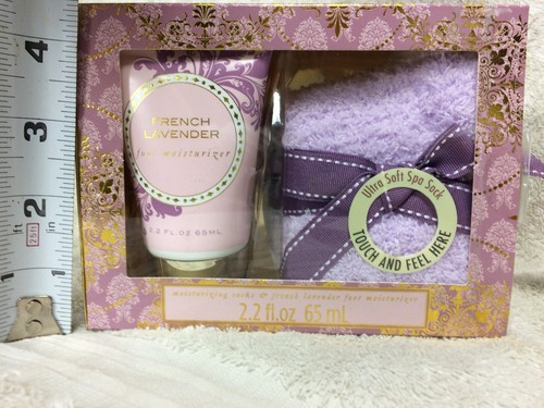 Cozy Sock and Lotion Gift-Boxed Set French Lavender 2.2 fl.oz 65ml *BRAND NEW*