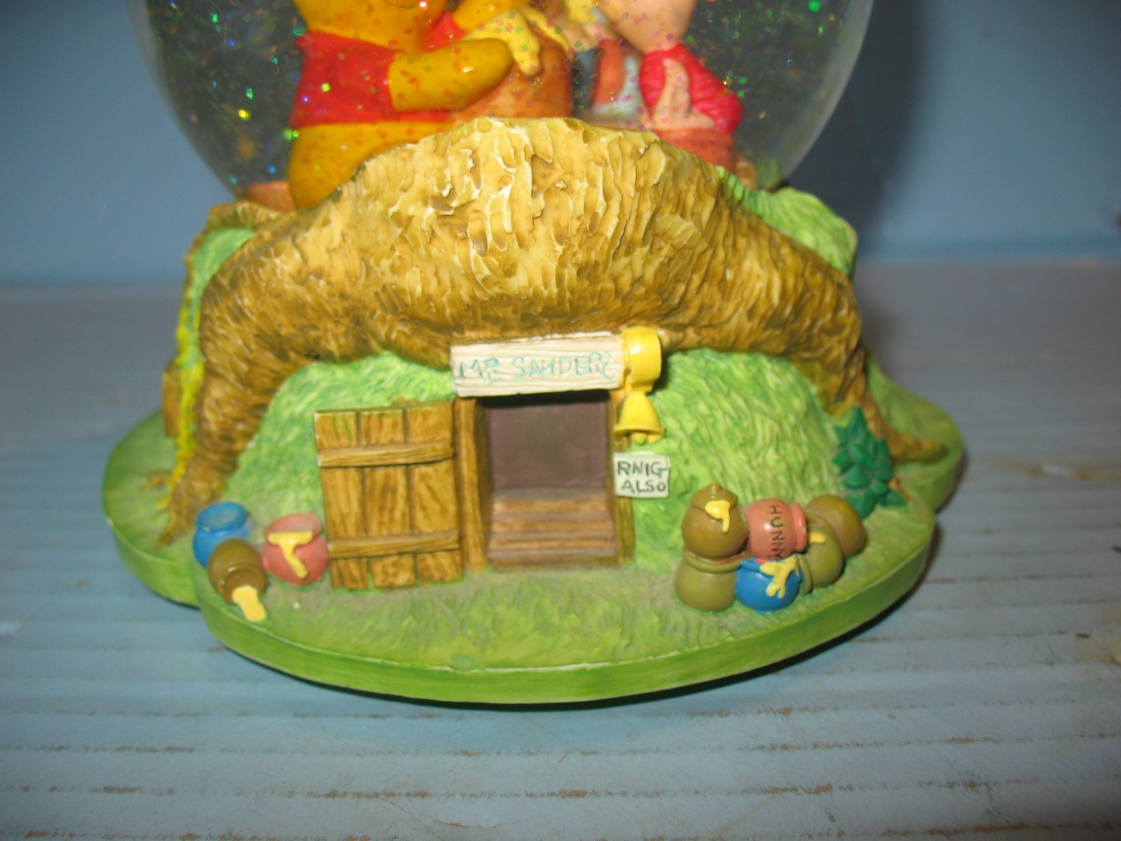 Disney's Winnie The Pooh & Friends Musical Water Globe
