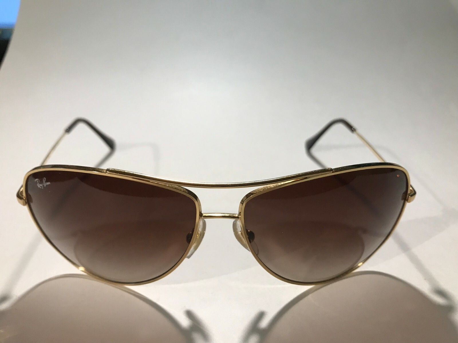 super nice RAY BAN aviator style  Sunglasses and Case.  RB3293--SUPERB CONDITION