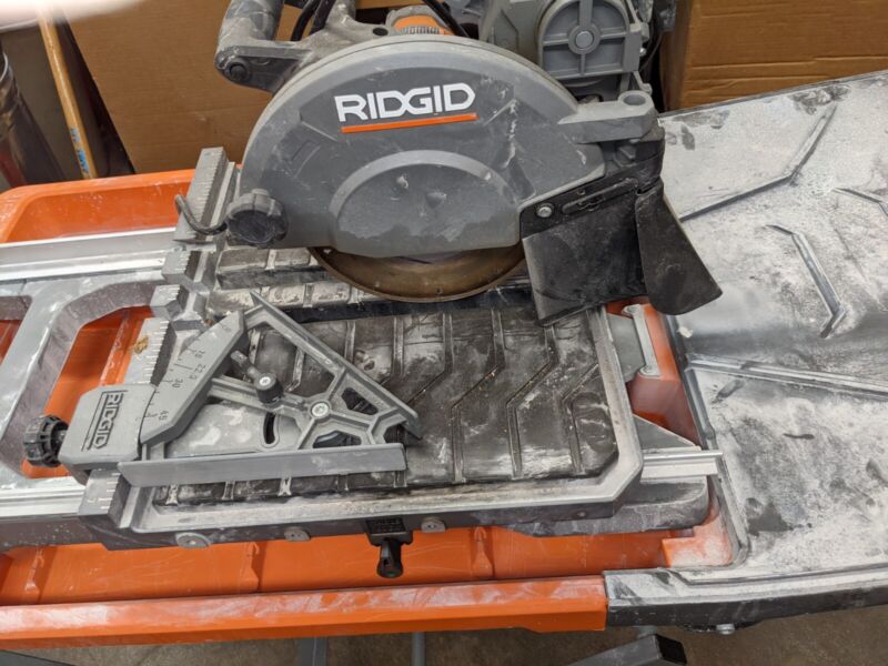 Ridgid R4040s 12 Amp 8 In. Blade Corded Wet Tile And Paver Saw