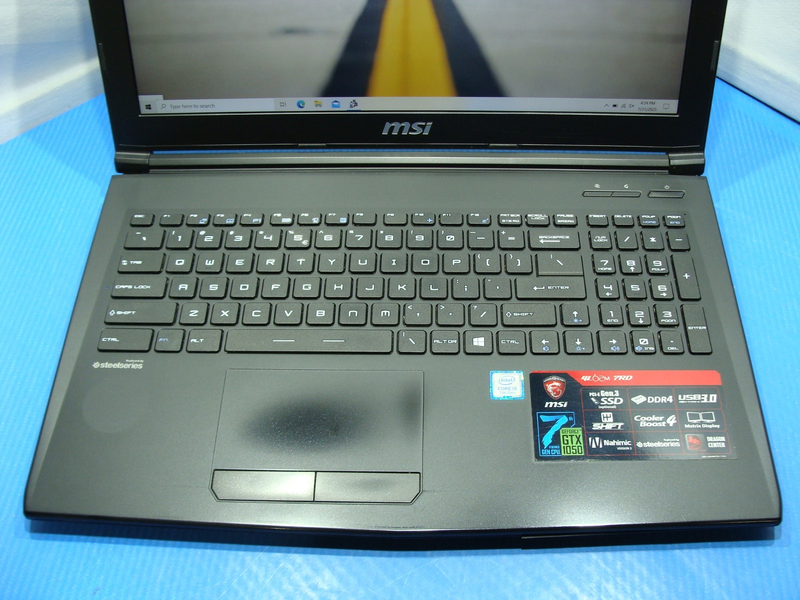 MSI GL62M 7RD 15.6" FHD i5-7300HQ 8GB 256GB SSD GTX 1050 Laptop - Thumbnail 4