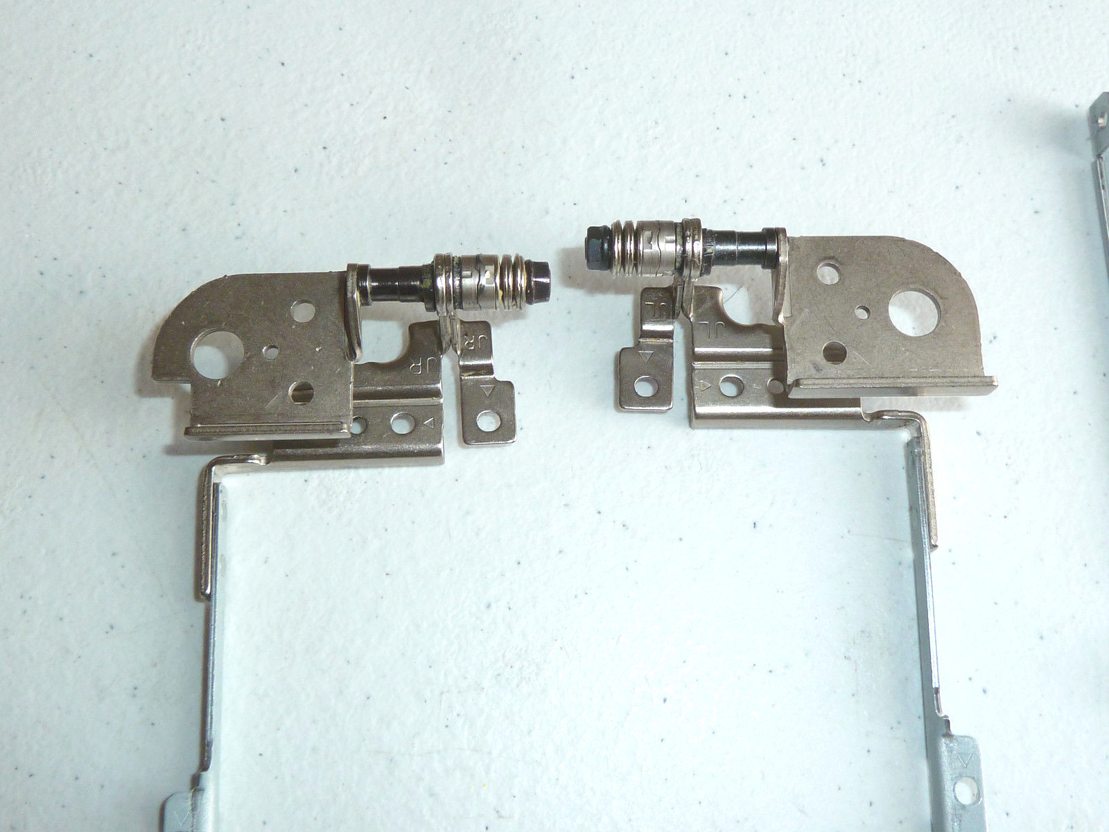 Genuine OEM Asus K72JR Left & Right L/R Hinges Hinge Bracket Set 17.3