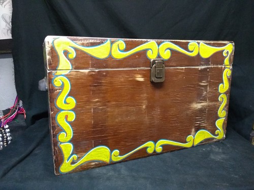 WOODEN MAGICIAN's MAGIC TRUNK BOX,CIRCUS,PROPS,sideshow,Oddity,,odd,WEIRD,ART,