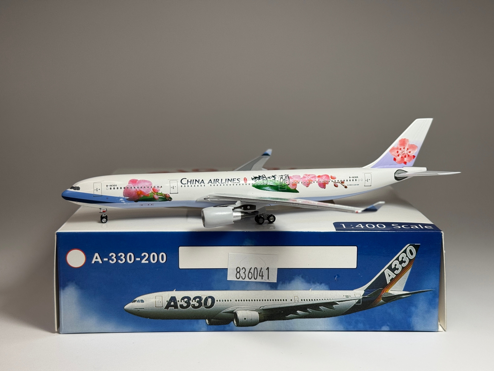 Aeroclassics 1:400 China Airlines Airbus A330-300 B-18305