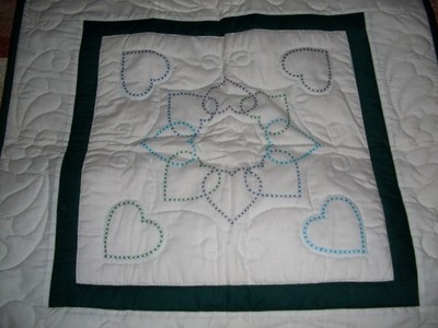 Amish Made Quilted Wallhanging Cross Stitch Heart Green Border on White 29 Inch