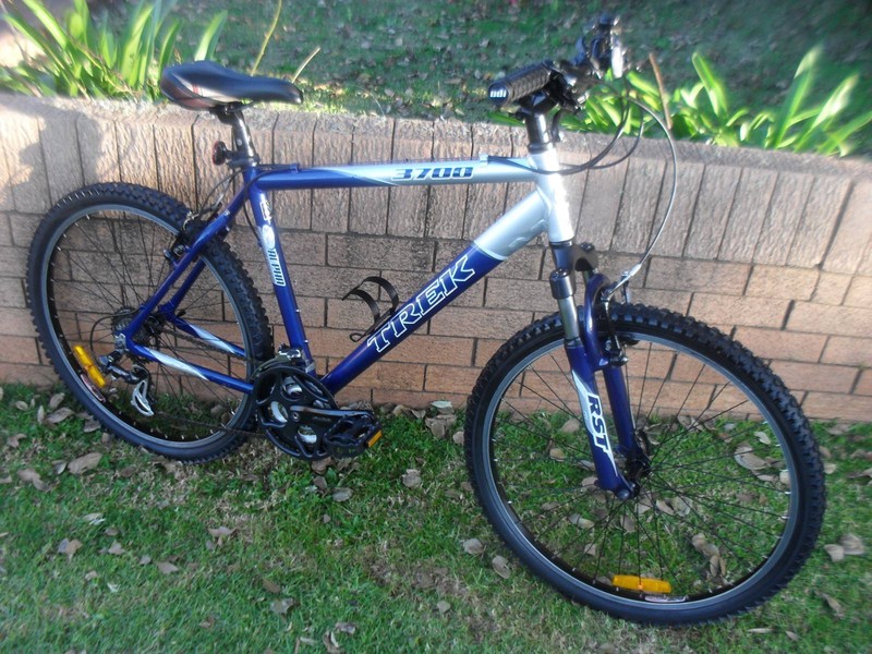 TREK 3700 Medium Mens Mountain Bike, AS 