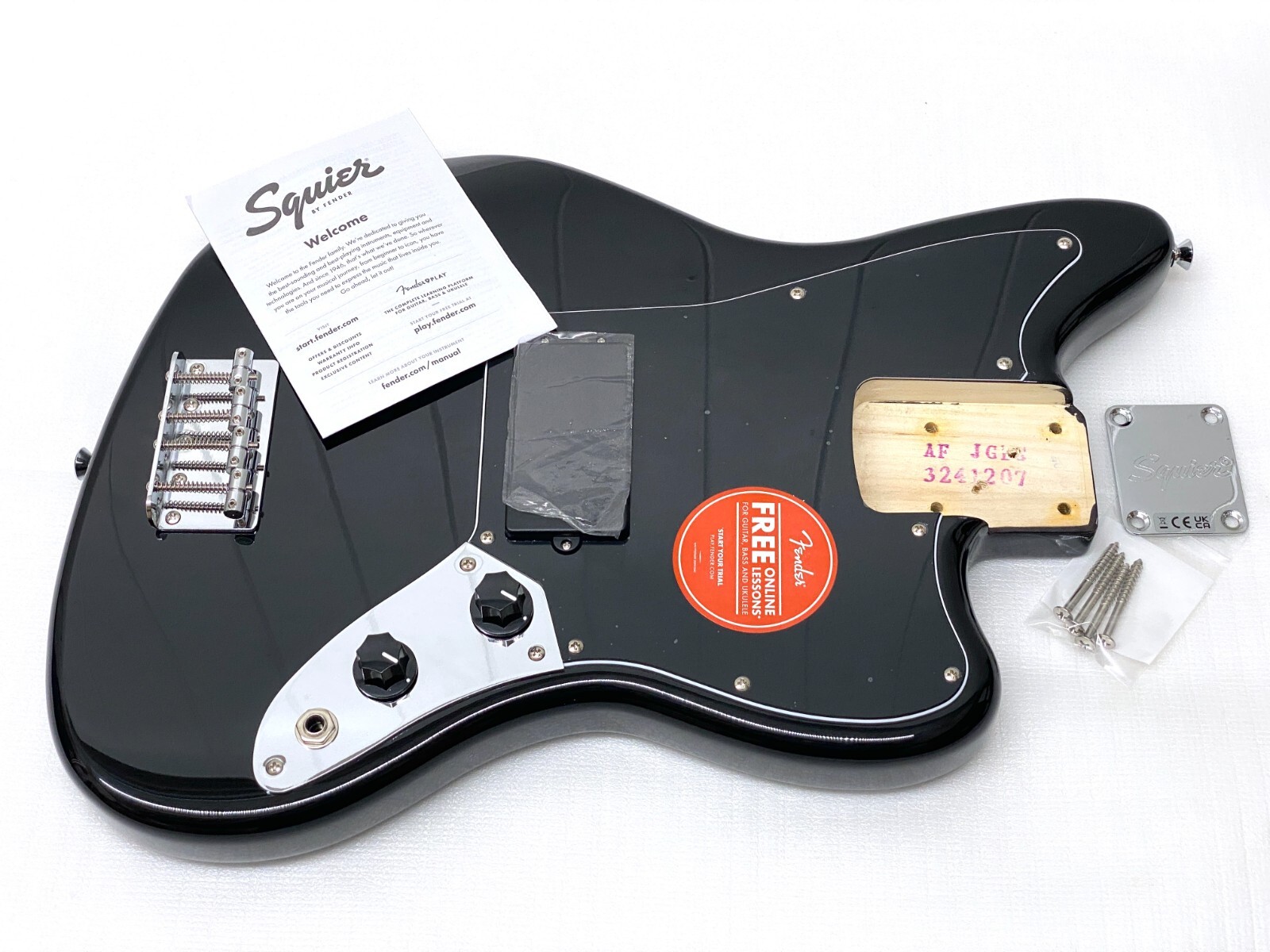 【最終値下】☆Squier by Fender Jaguar Bass ブラック Squier Classic Vibe Jaguar Bass Black – Chicago Music Exchange