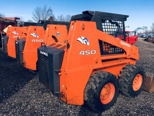 LOW HOURS! 2005 Daewoo 450 Plus Skid-Steer