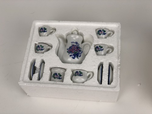 VINTAGE Muffy VanderBear MOMMY AND ME 11 pc Porcelain TEA SET Retired 1990