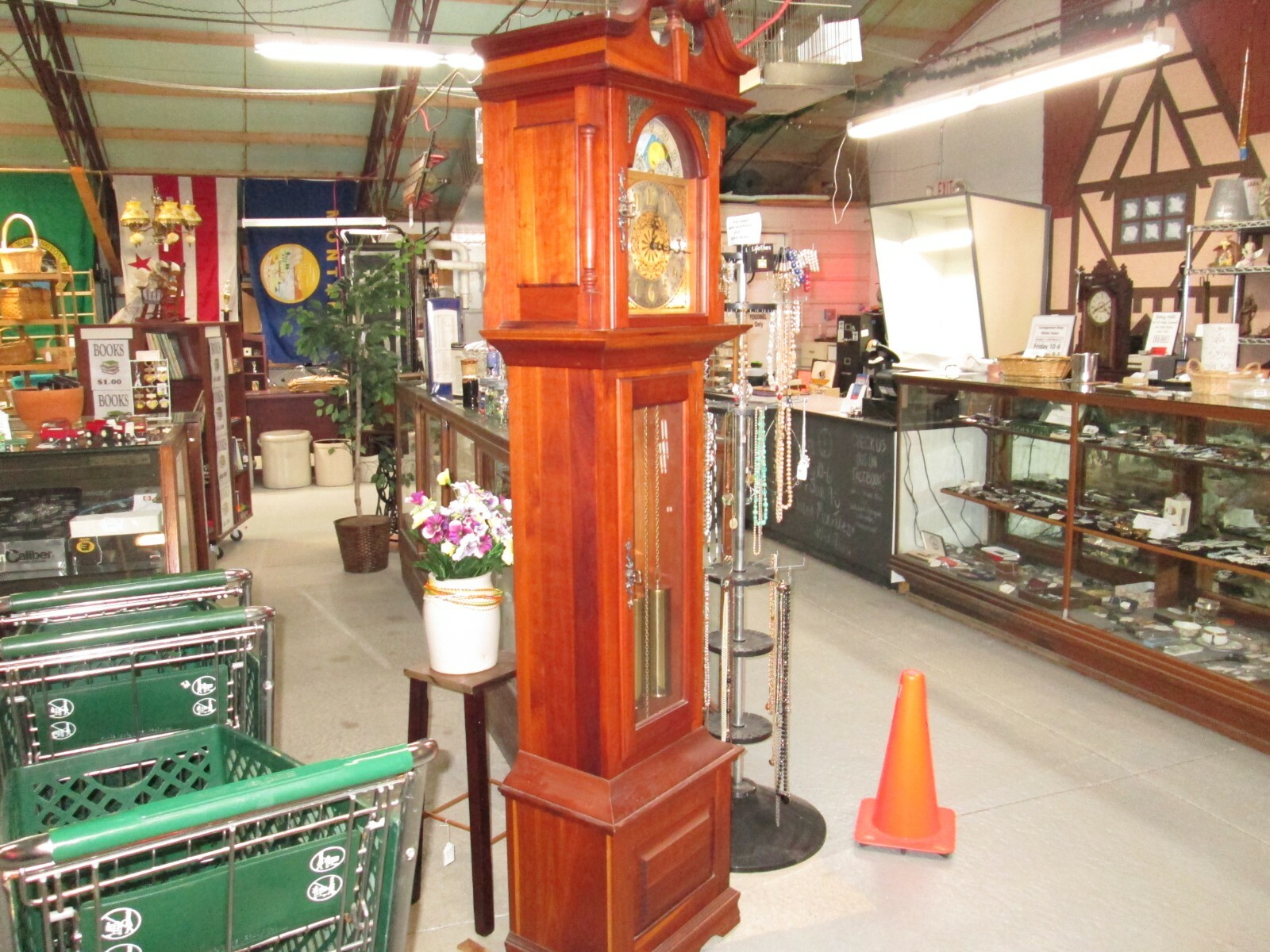 Emperor Grandfather Clock, Works Great, Nice Chimes, PICK UP ONLY