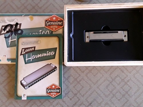 Hinkler Learn Harmonica With Instructions And Storage Box.  New Never Used A5
