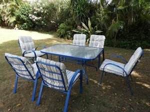 FREE outdoor table and chairs | Outdoor Dining Furniture | Gumtree