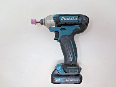 Makita DT03 12V Impact Driver with Charger