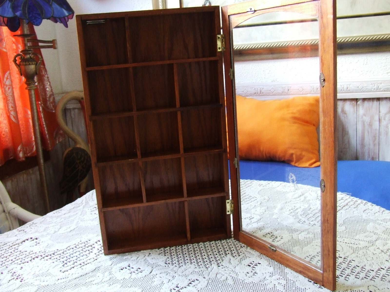 WOOD GLASS CURIO CABINET WALL HANGING,18