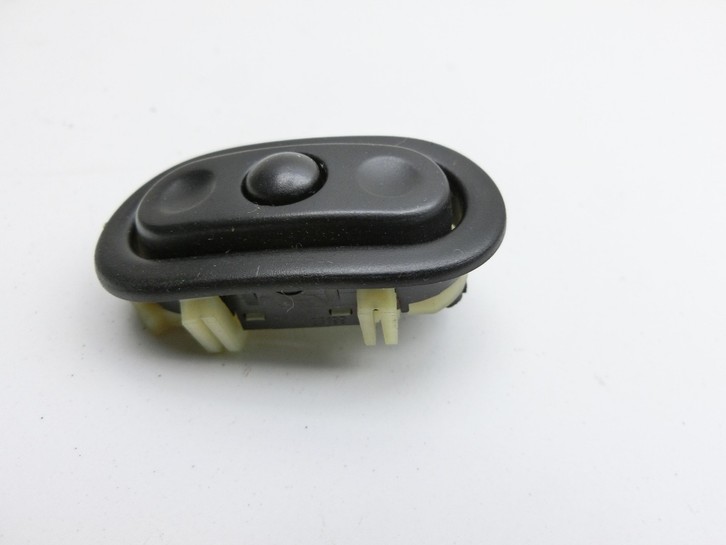 Mitsubishi Colt CZC 06-09 Lenkradschalter Multifunktionstasten Schalter Mitsubishi Colt CZC 06-09 28.03.2007 gebraucht Vorschau 2