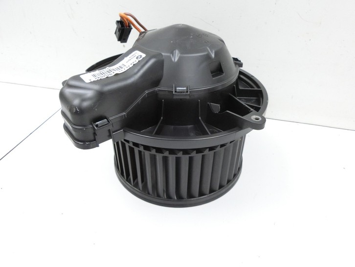 BMW 114i F20 11-15 Gebläsemotor Lüftermotor Heizungsgebläse BMW 114i F20 11-15 11.03.2013 9350395 64119350395... Bild 5