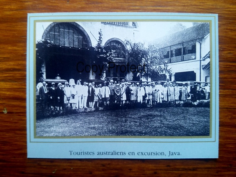 Java Touristes Australiens Australian Tourists    Document Photo Clipping 