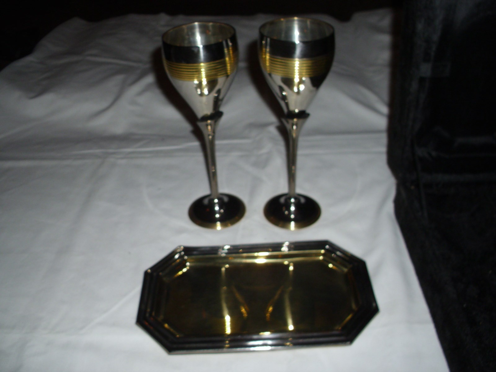 SILVER PLATE CHAMPAGNE FLUTES WITH TRAY IN CASE - MADE IN INDIA
