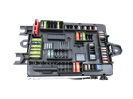 Caja_de_fusibles_Sistema_eléctrico_central_para_1,4d_70KW_BMW_1er_114d_F20_11-15