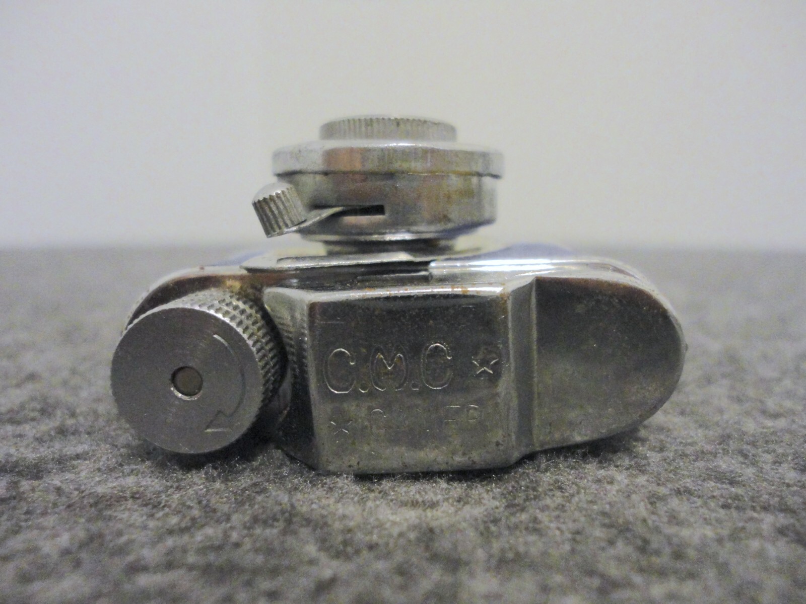 VINTAGE CMC MINIATURE HIT CAMERA W/ ORIGINAL LEATHER CASE - BLUE