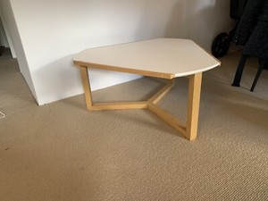 nest coffee table freedom