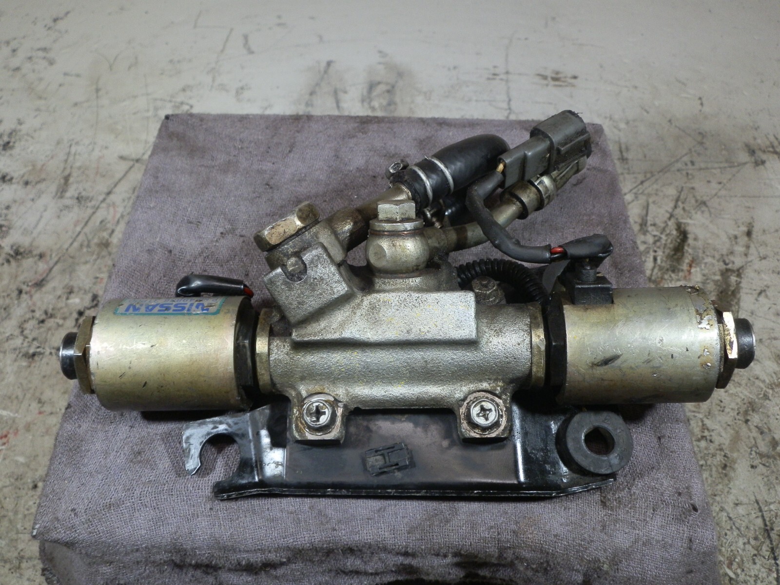 Nissan 300ZX JDM RHD HICAS Pressure Control Valve Z32 90-96