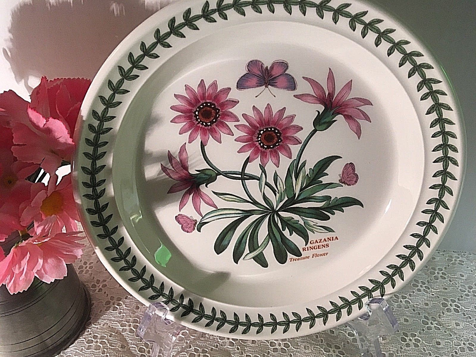 Portmeirion BOTANIC GARDEN (TREASURE FLOWER ) - Salad Plate 81/2