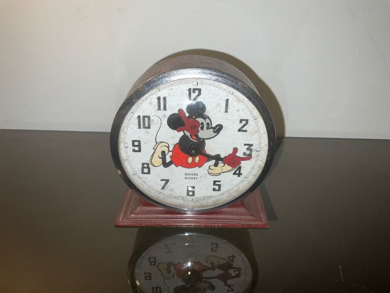 Reveil Bayard Mickey 1977