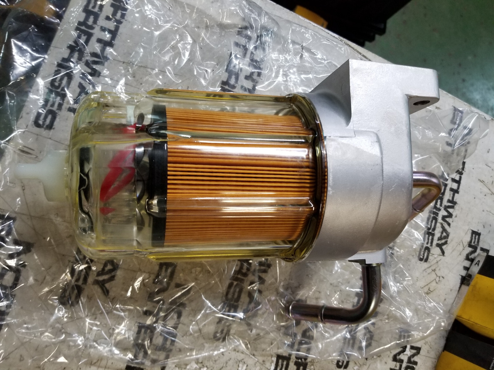 HITACHI 4654220 FUEL FILTER HOUSING - Picture 7 of 7