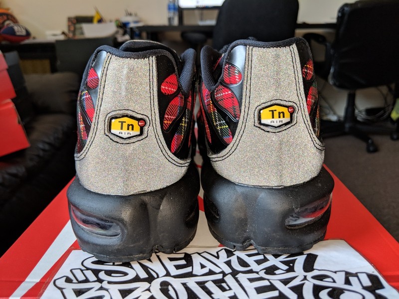 Nike W Air Max Plus Tuned TN SE Tartan Print Plaid Black Red Nike W Air Max Plus Tuned TN TN TN SE Tartan Print Plaid