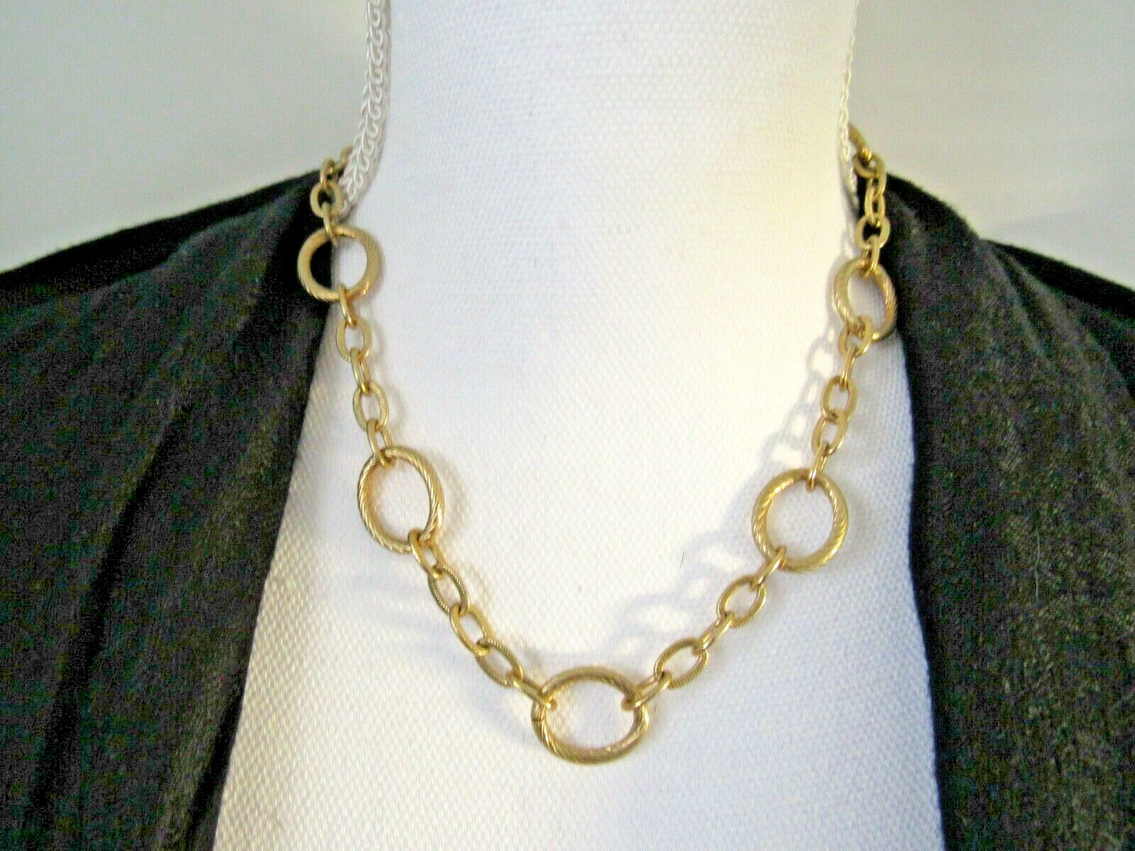 vintage jewelryえす Vintage Signed Liz Claiborne LC 1976 Gold Tone Chain