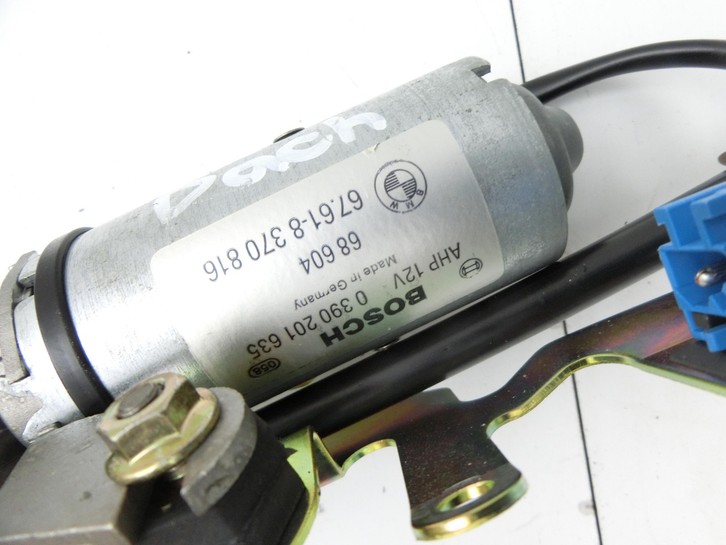 BMW 318Ci E46 00-03 Verdeck Motor Verdeckmotor Verriegelung BMW 318Ci E46 00-03 25.02.2002 8370816 67618370816... Bild 7