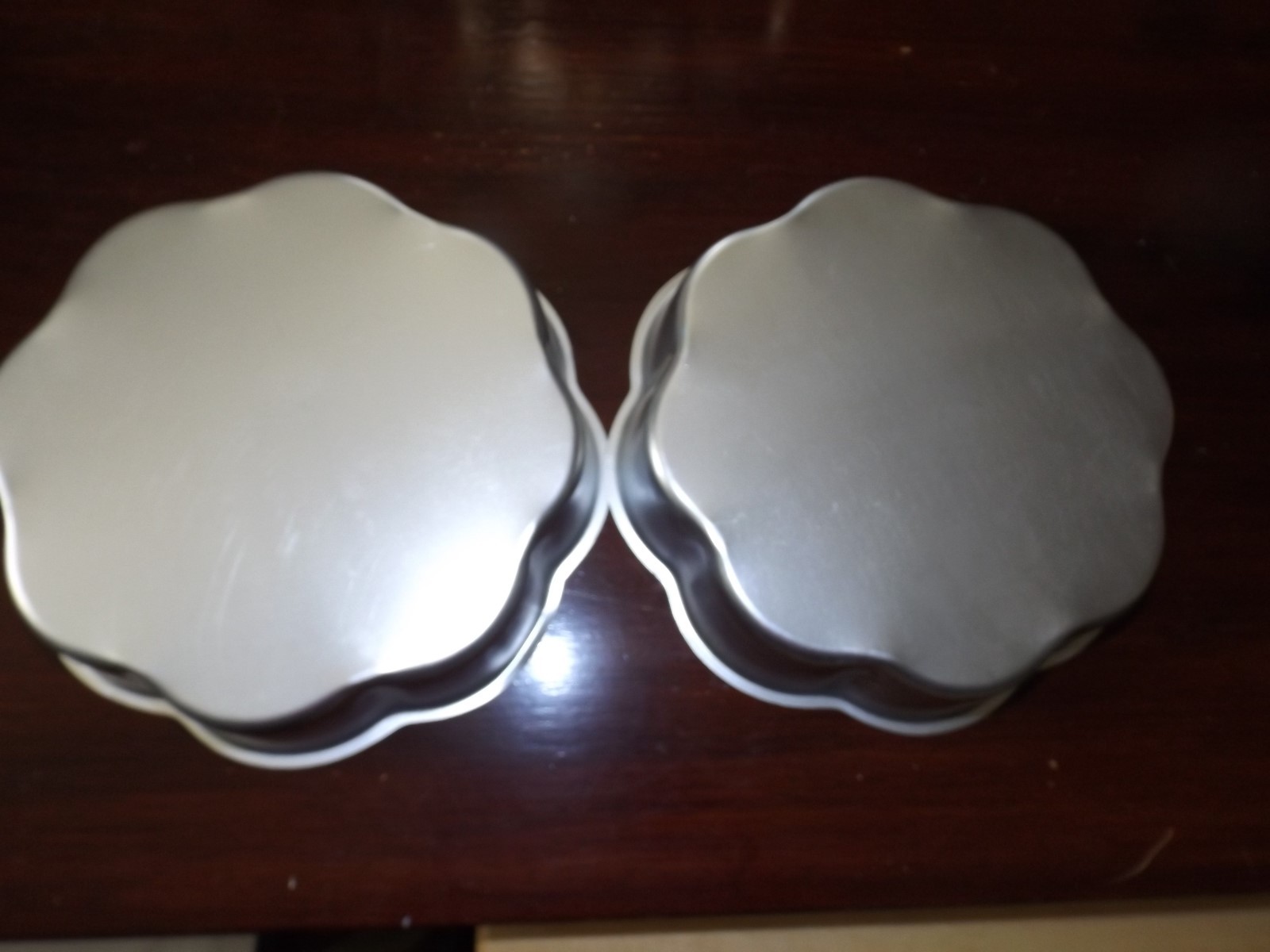 Lot of 2 Vtg 1971 Scalloped 9