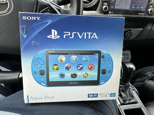 PlayStation Vita Wi-Fiモデル アクア PCH-2000 Amazon | PlayStation Vita Wi-Fiモデル アクア・ブルー(PCH